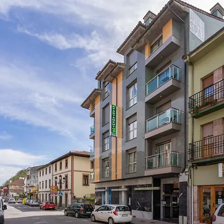 Apartment Apts Cueto 2c 2 Adultos 1 Nino Onís